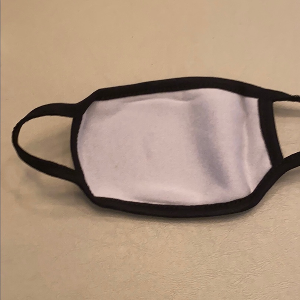 Face mask - Picture 3 of 4